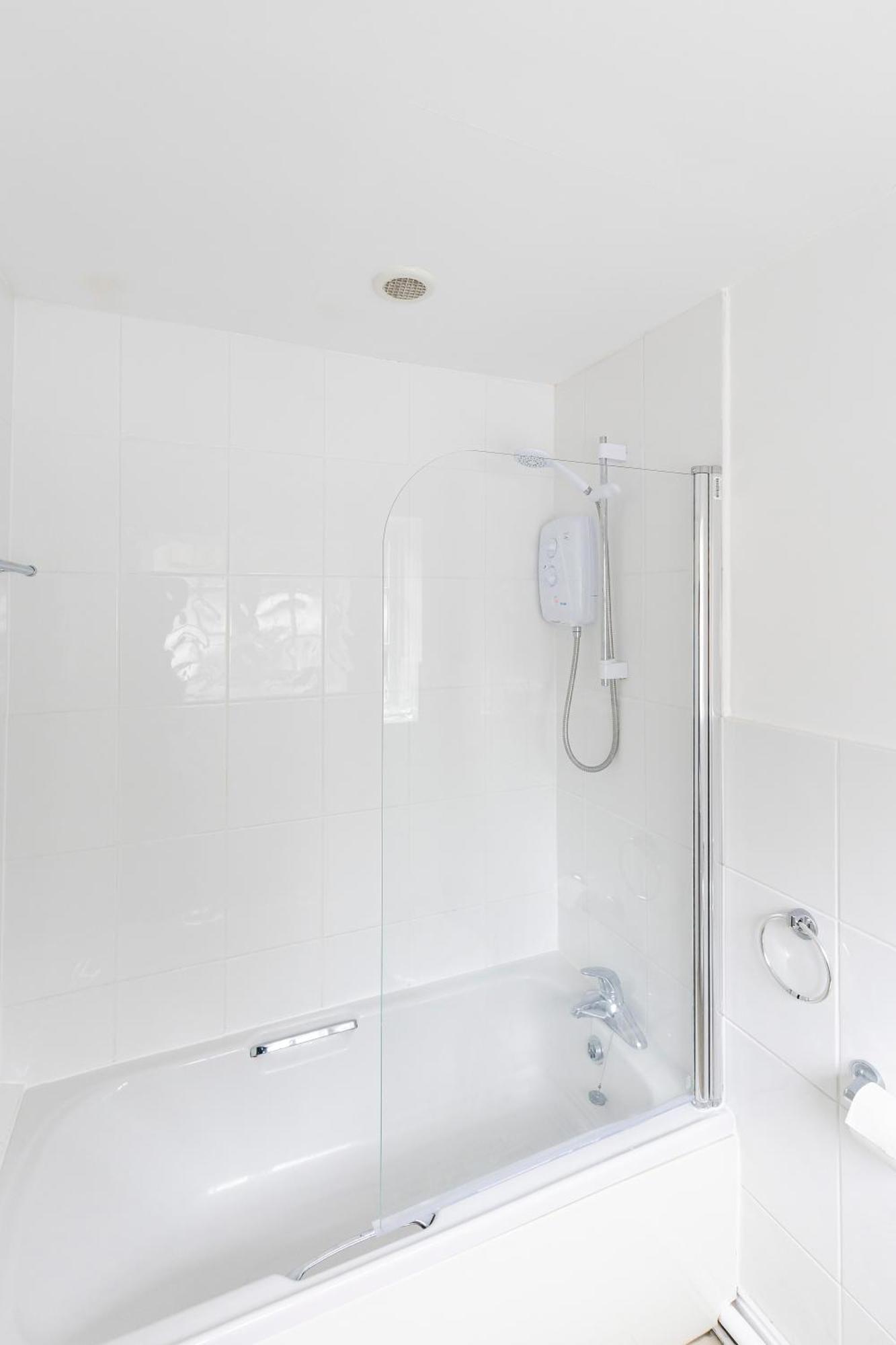 Отель Oyo Blenheim House Etwall Экстерьер фото