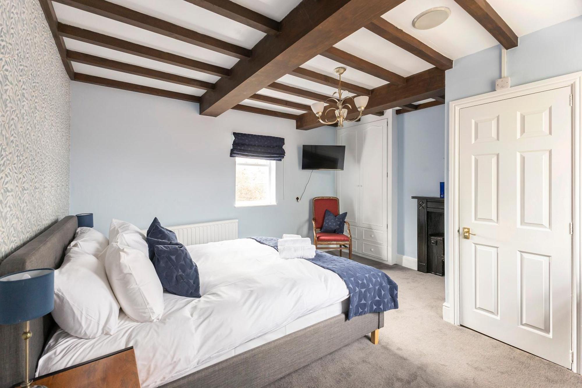 Отель Oyo Blenheim House Etwall Экстерьер фото