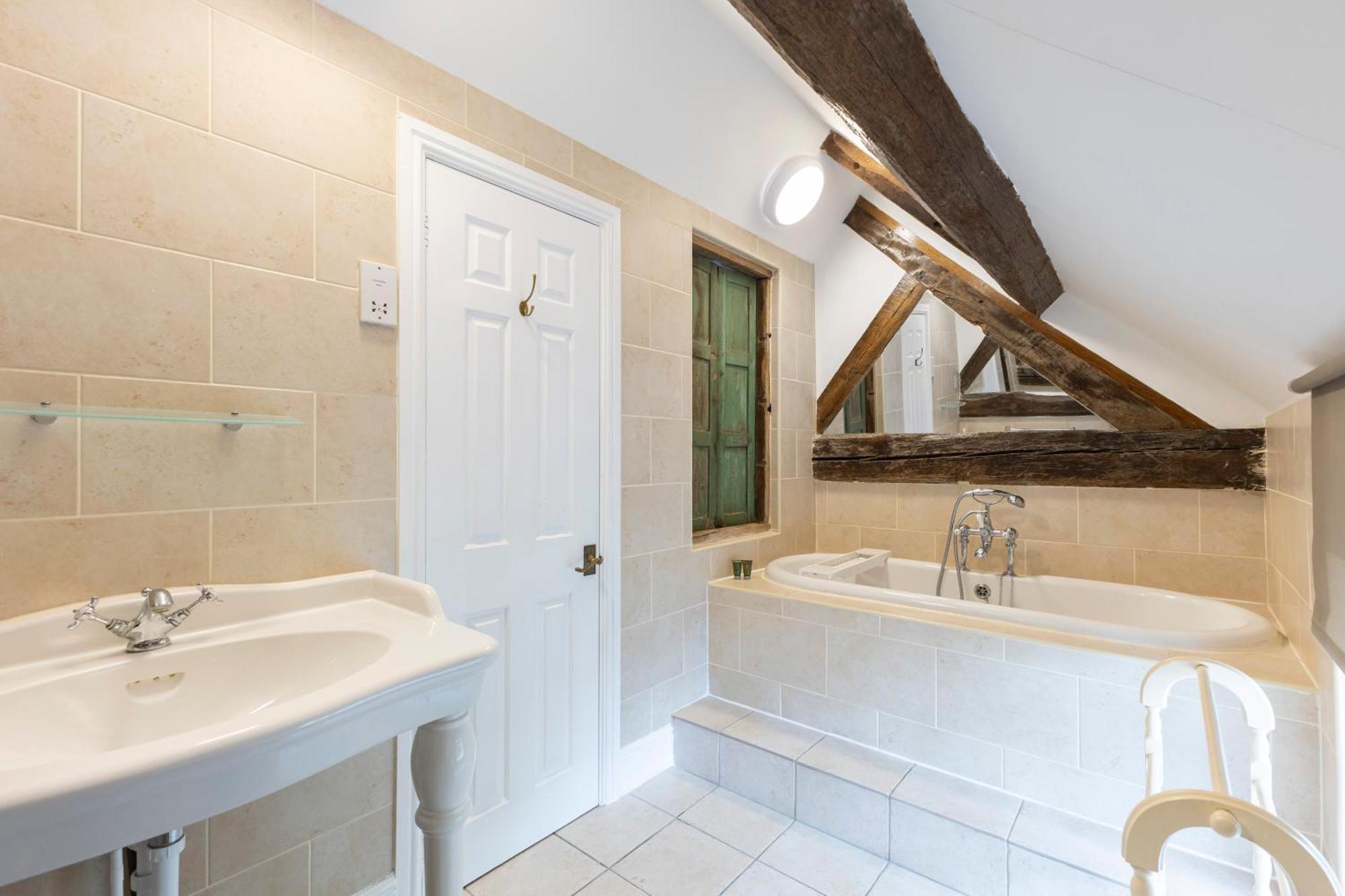 Отель Oyo Blenheim House Etwall Экстерьер фото