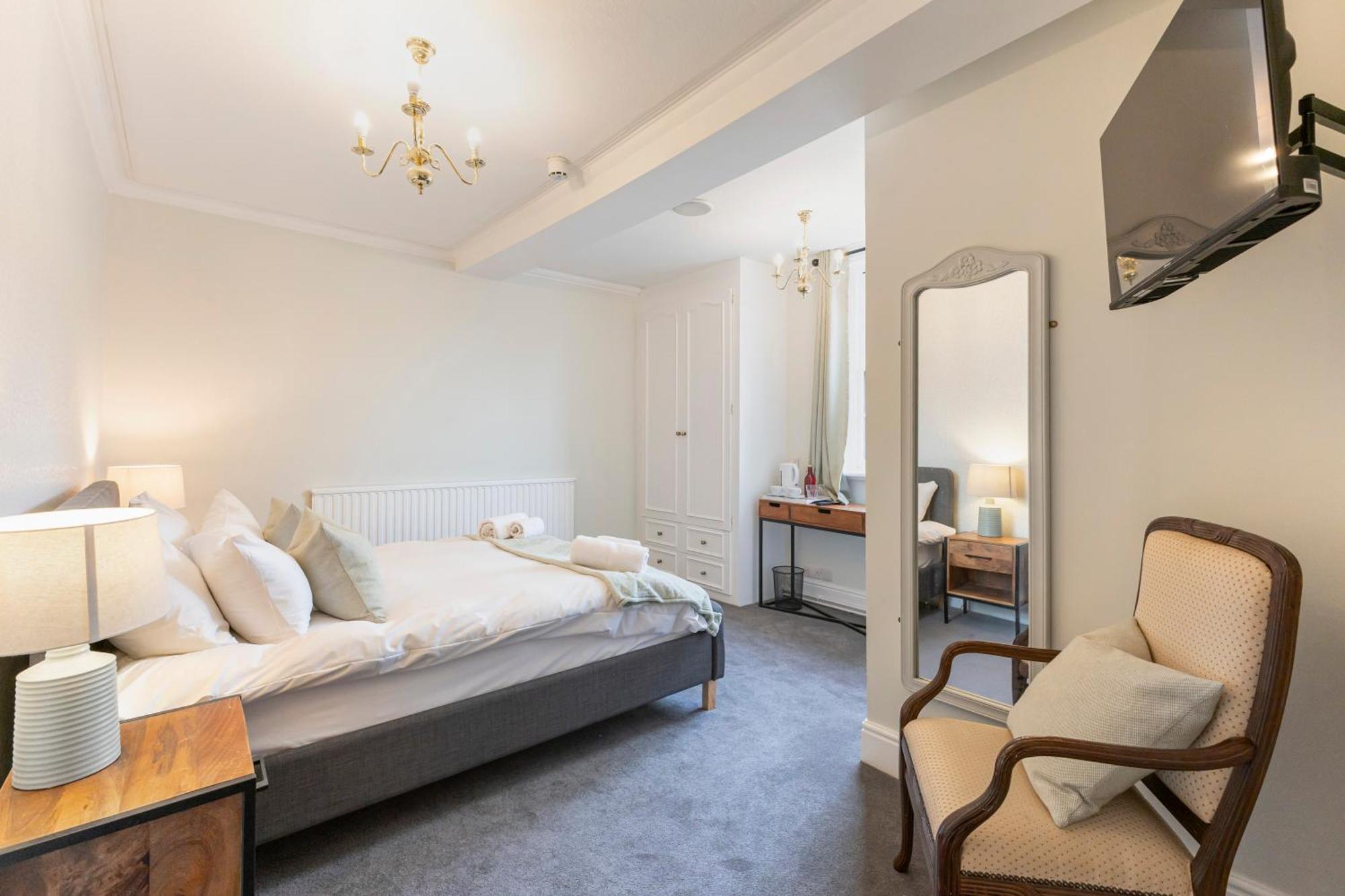 Отель Oyo Blenheim House Etwall Экстерьер фото